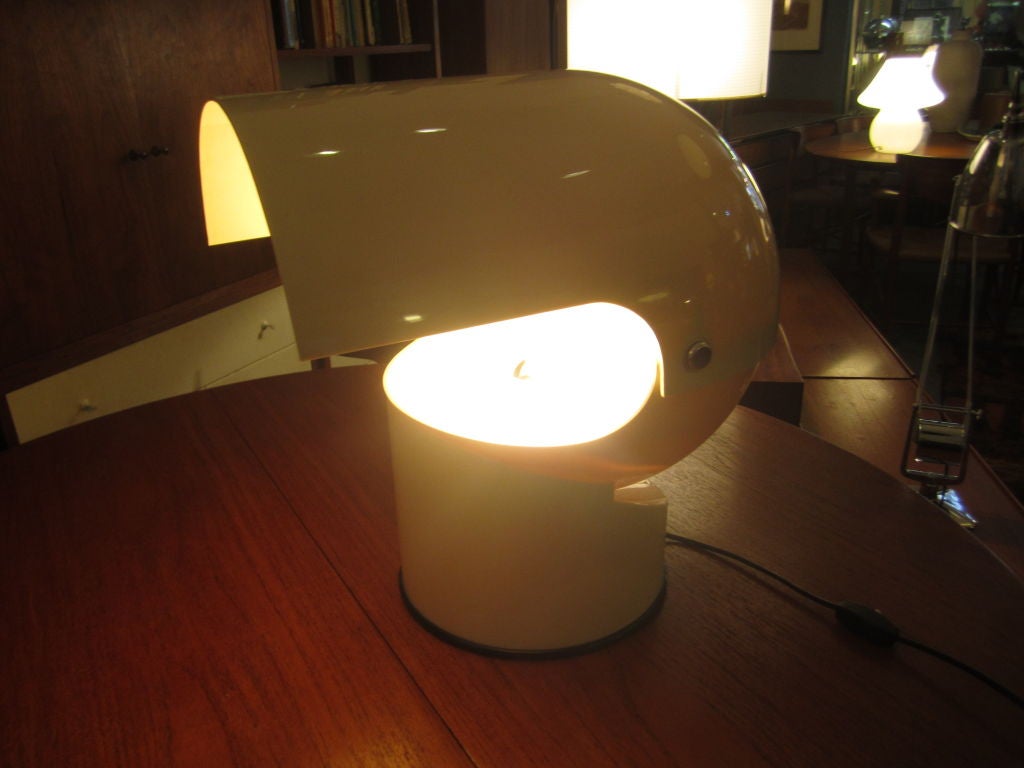 Gae Aulenti für Artemide Pileo-Mezzo Pileo-Lampe (Ende des 20. Jahrhunderts)