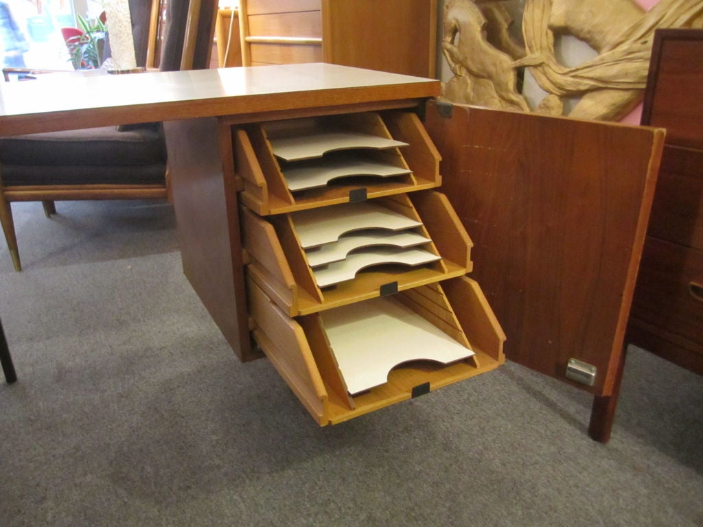 l shaped desk with return
