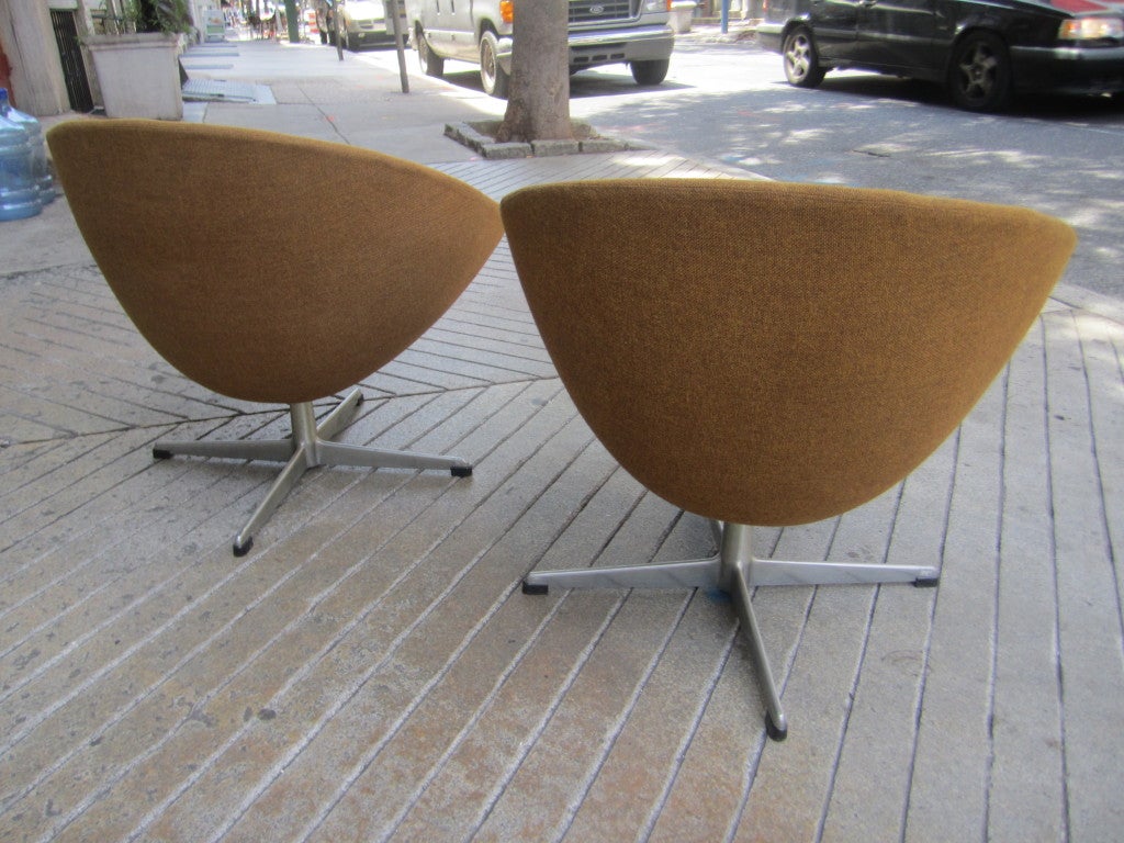 Mid-Century Modern Pair of Overman Swivel Chairs from Sweden