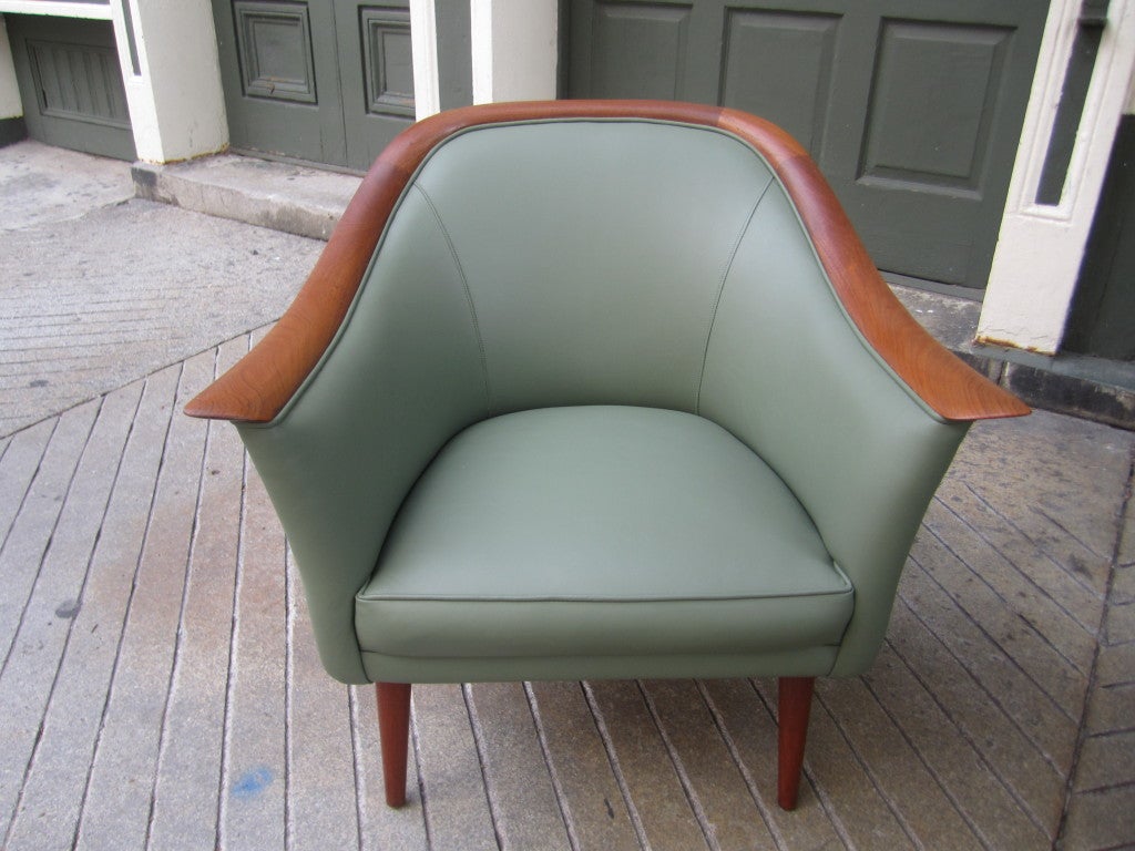 Mid-20th Century Pair of Danish Teak and Leather Arm Chairs