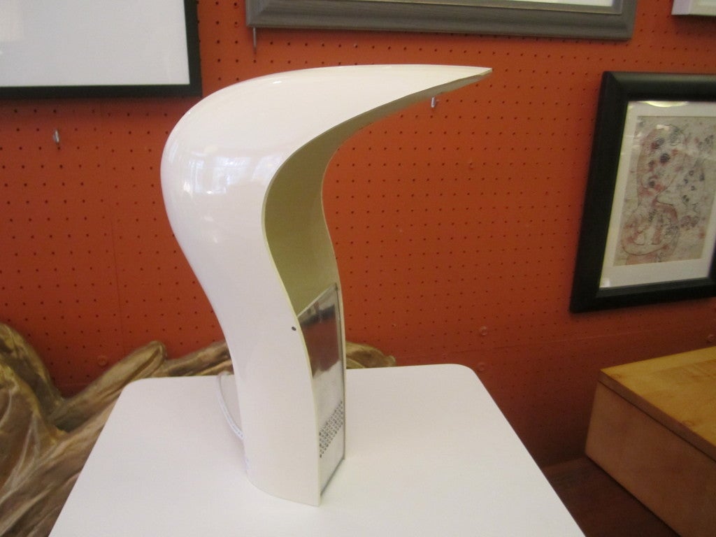Small  molded plastic desk lamp by Ceasare Casati and Emannele Ponzio for the Maonarte Lamperti Design Studio labled