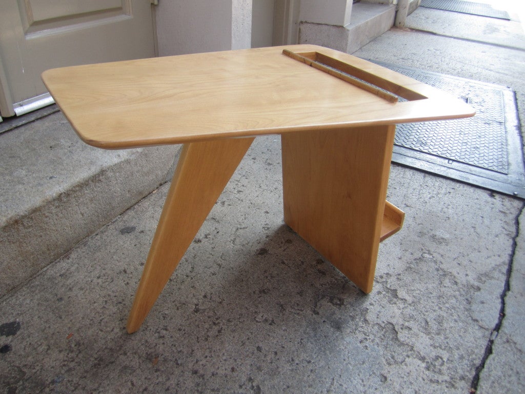 Mid-Century Modern Jens Risom Magazine/Side table for Jens Risom Model T/539