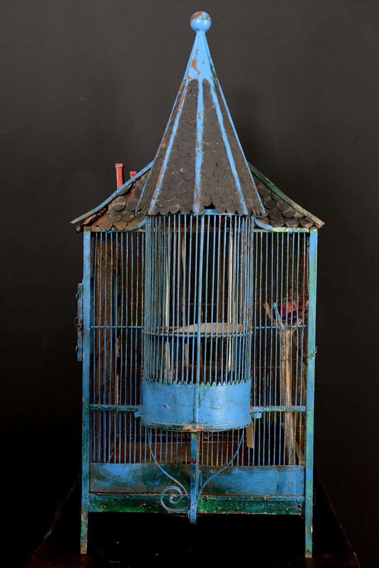 Charming French Antique Chateau Painted Iron Birdcage For Sale 2