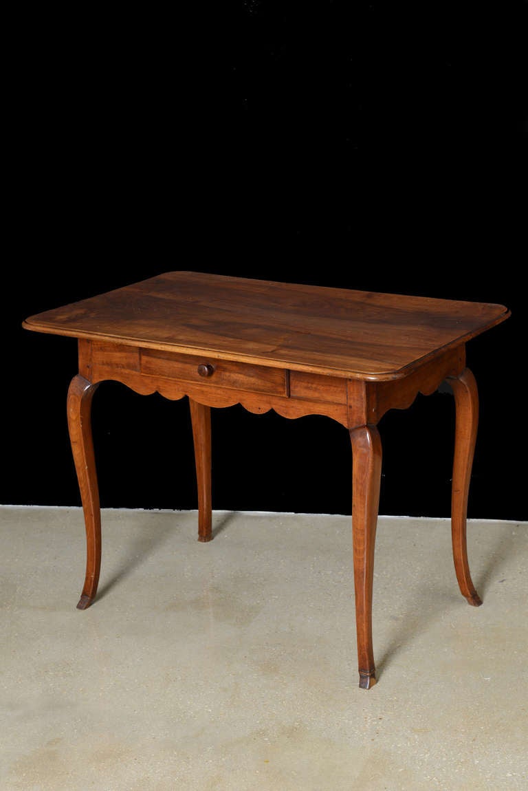 Régence French Antique Provencal Walnut Writing Table c. 1790-1800
