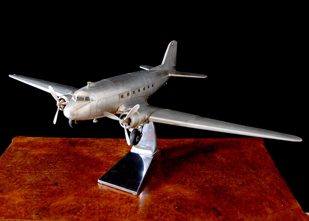 Exceptionally Detailed Vintage style Model Airplane Douglas DC-3 on newer base. Also JU-52 Junkers available.