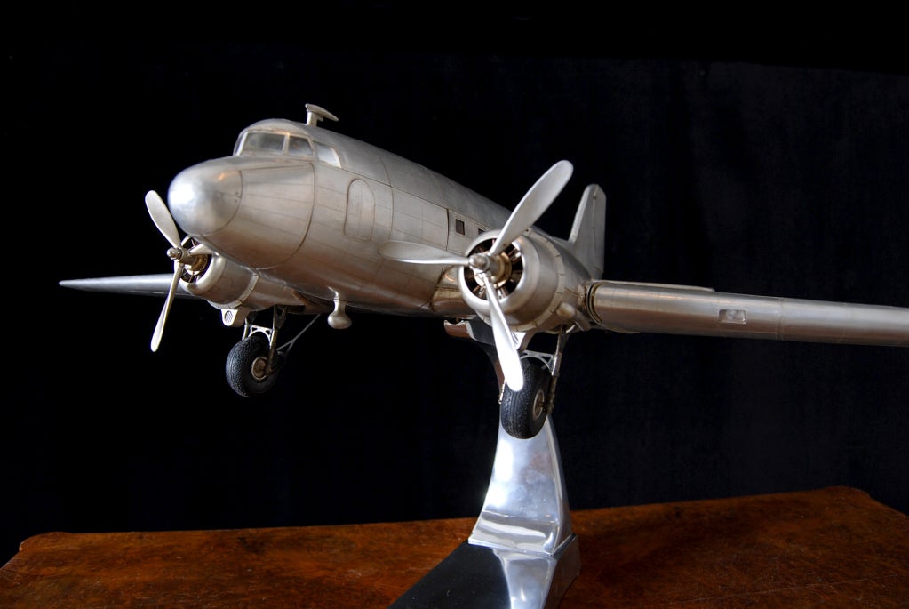 Exceptionally Detailed Vintage style Model Airplane Douglas DC-3 2