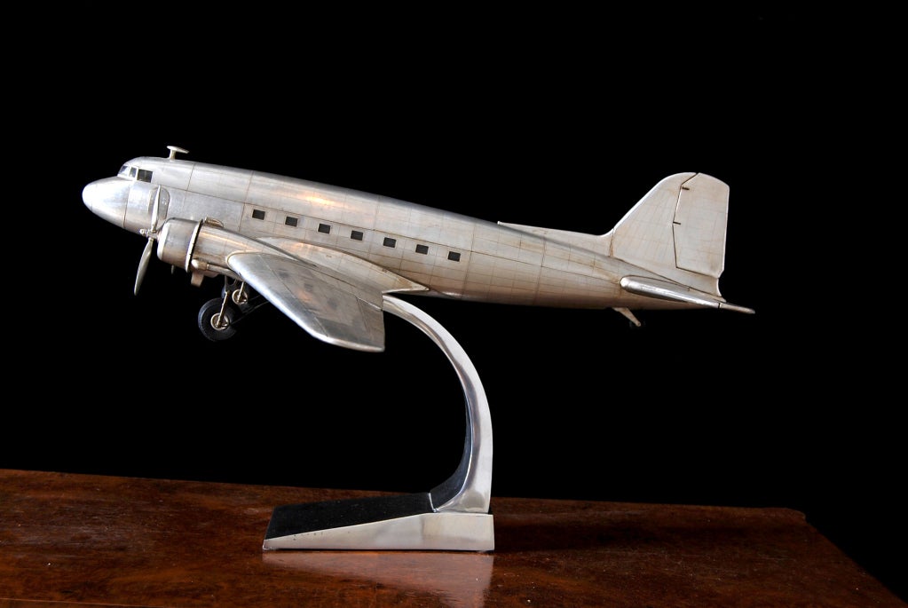 Exceptionally Detailed Vintage style Model Airplane Douglas DC-3 3