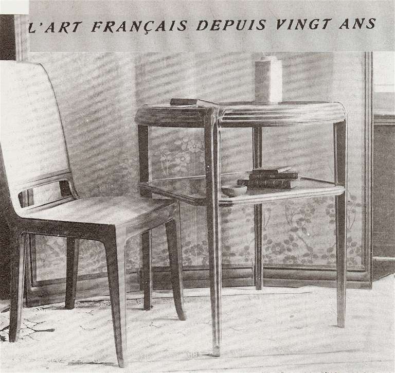 Table centrale ou d'appoint. Photographié dans sa documentation d'époque originale.