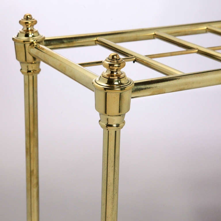 English Brass Umbrella Stand In Excellent Condition In New York, NY