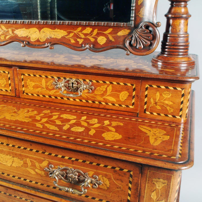 Olandese Cassettone olandese intarsiato del XIX secolo in vendita
