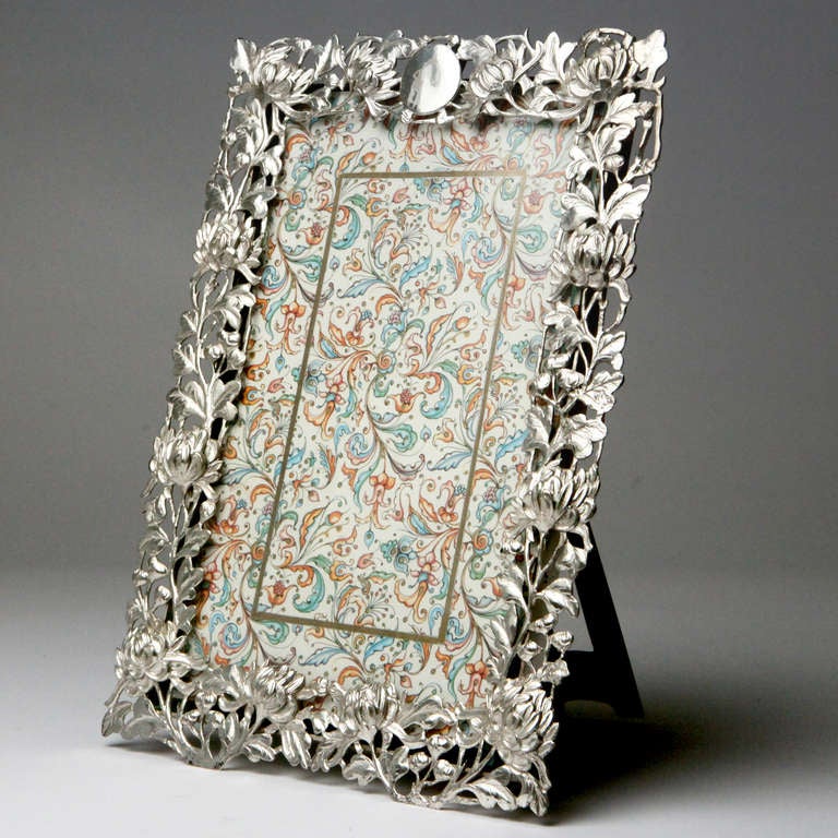 Silver Flower Picture Frame