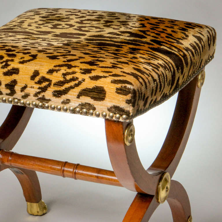 Regency Curule Bench In Excellent Condition In New York, NY