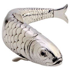 Articulated Silver Fish Box