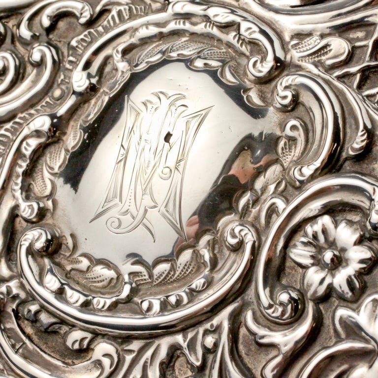 Silver Repousse Box In Good Condition For Sale In New York, NY