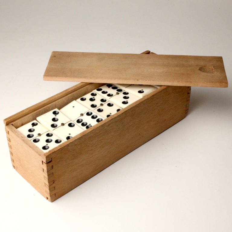 European Ebony and Ivory Dominoes