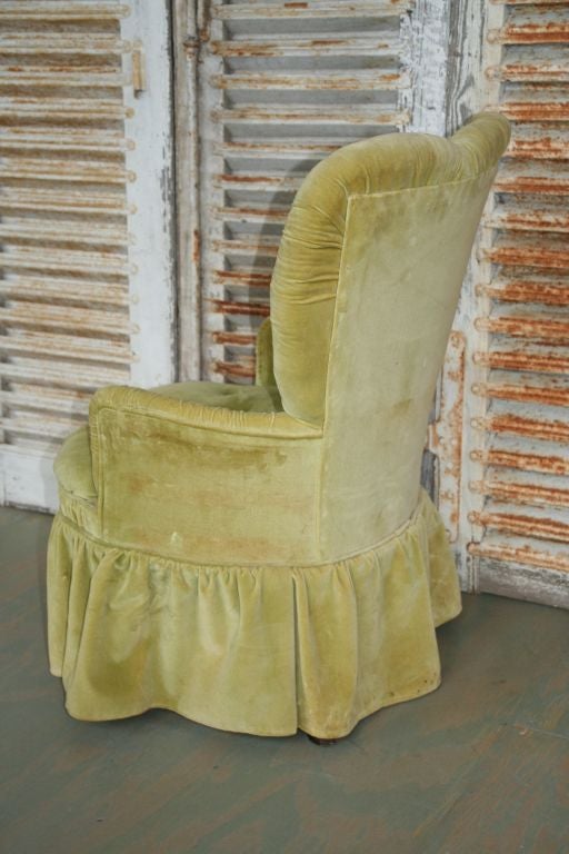 Green Velvet Vanity Chair In Good Condition In Buchanan, NY