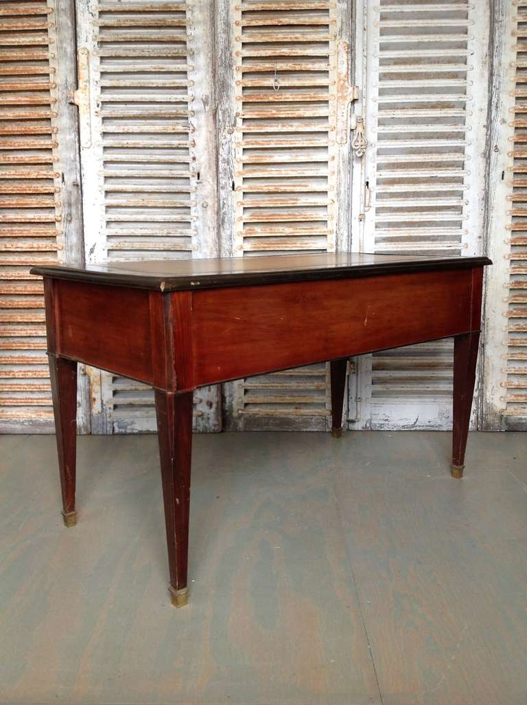 French 19th Century Desk with Brass Detail In Fair Condition In Buchanan, NY