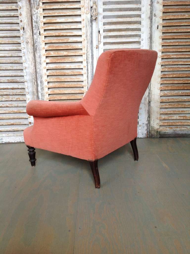 French Armchair in Salmon Colored Velvet In Good Condition In Buchanan, NY