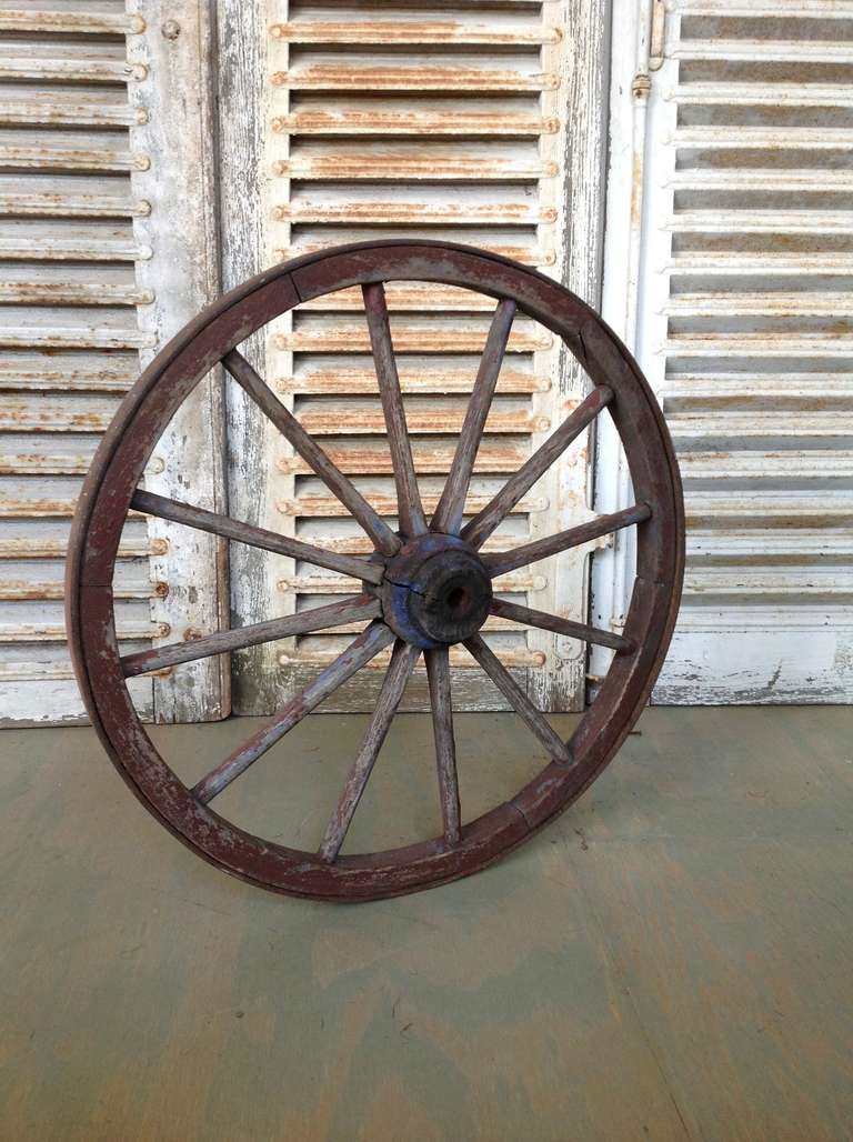 Pair of 19th Century French Wagon Wheels In Good Condition In Buchanan, NY