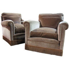 Elegant Pair of French 40
s Club Chairs