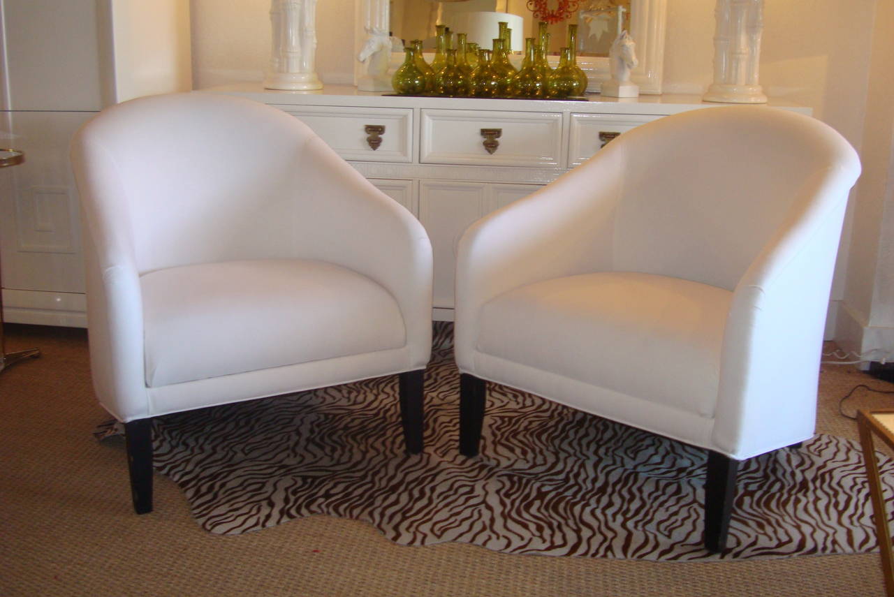 Pair of Newly Upholstered White Vintage Chairs For Sale at 1stDibs