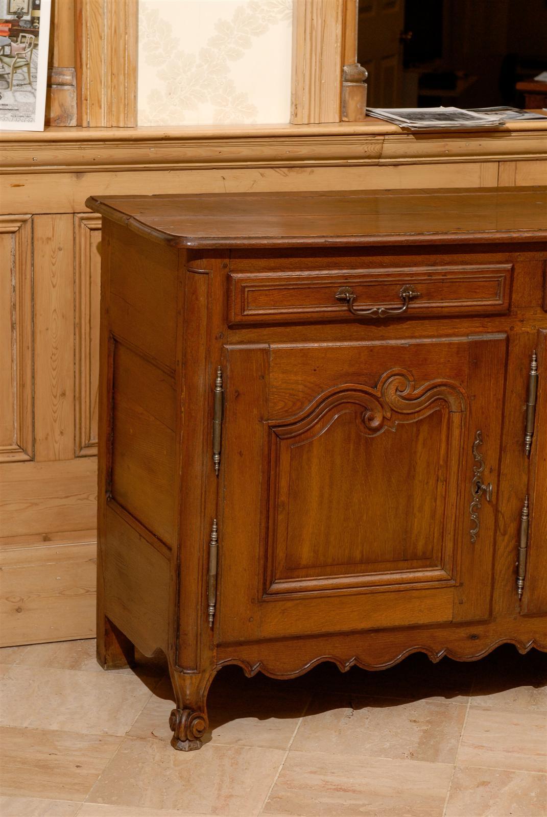 19th Century French Enfilade from Brittany In Excellent Condition In Atlanta, GA