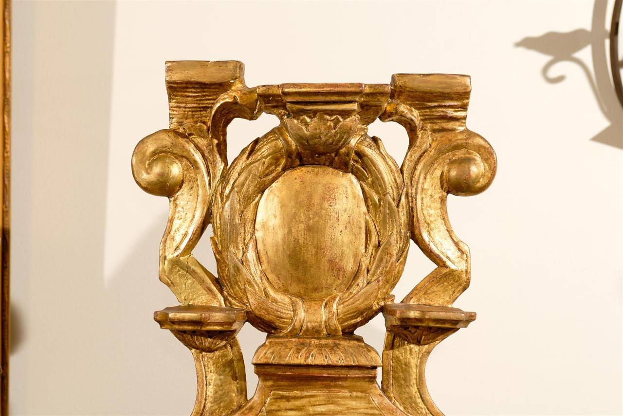 17th Century Gilded Wood Carving on Stand, Circa 1680 For Sale 4