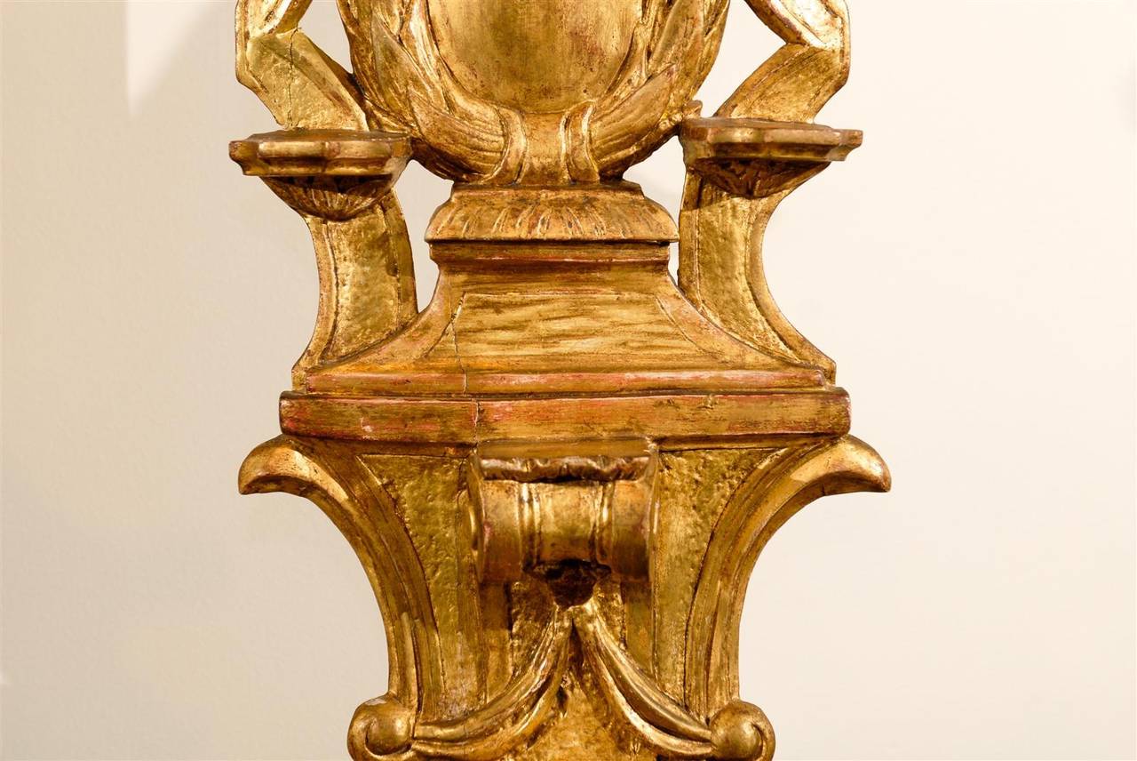 17th Century Gilded Wood Carving on Stand, Circa 1680 For Sale 3