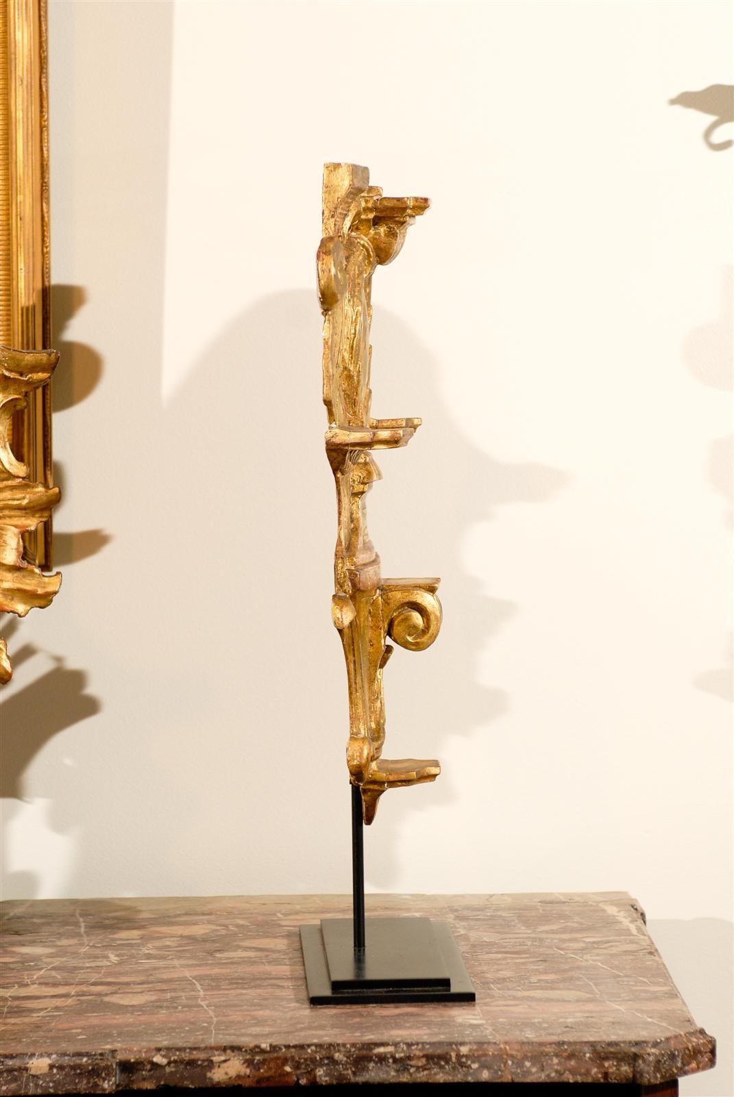 Gilt 17th Century Gilded Wood Carving on Stand, Circa 1680 For Sale