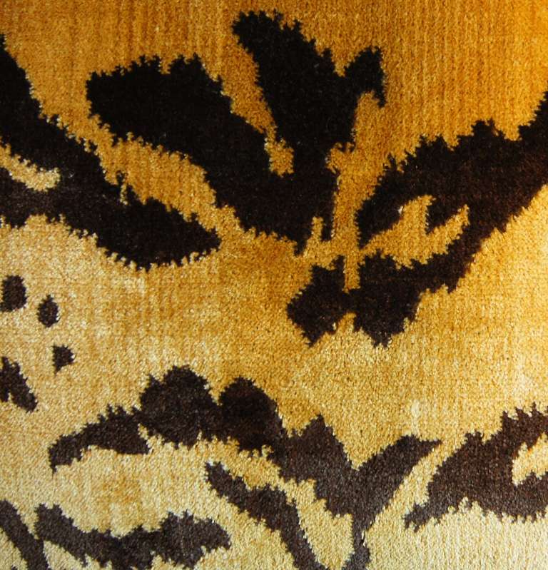 American Custom 'Tigre' Silk Velvet Pillow
