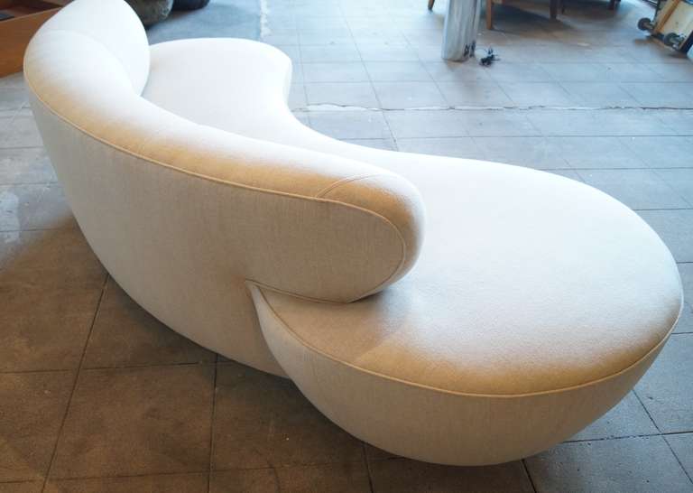 Late 20th Century Vladimir Kagan sofa for Directional, USA, 1970's