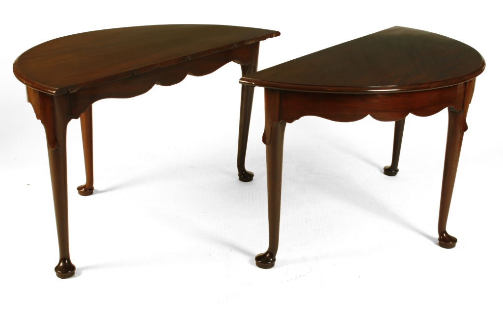 18th Century George II Mahogany Drop-Leaf Double D End Dining Table, circa 1730