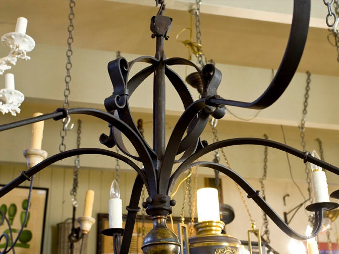 Stile provenzale Monumentale lampadario su misura in ferro forgiato 