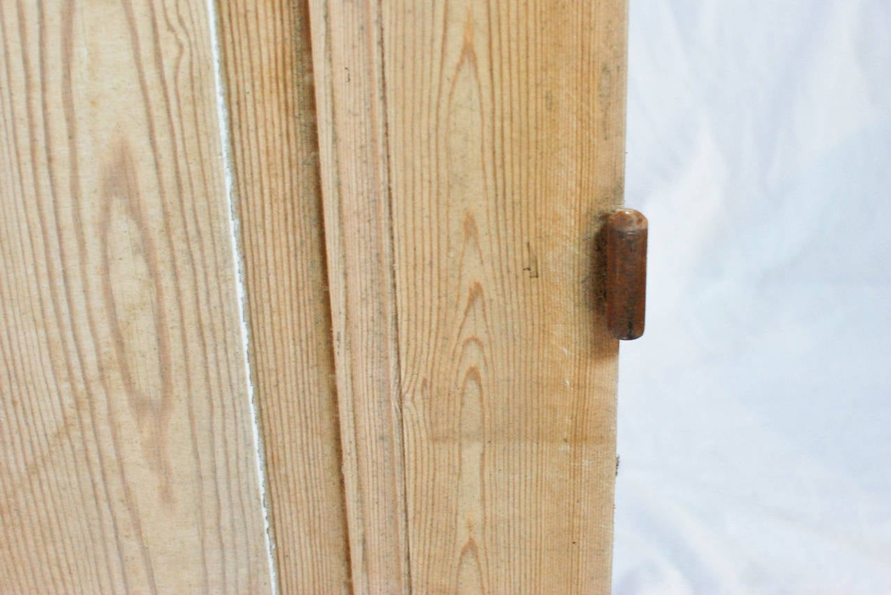 Pair of Pine Doors from Marseille In Excellent Condition In Houston, TX