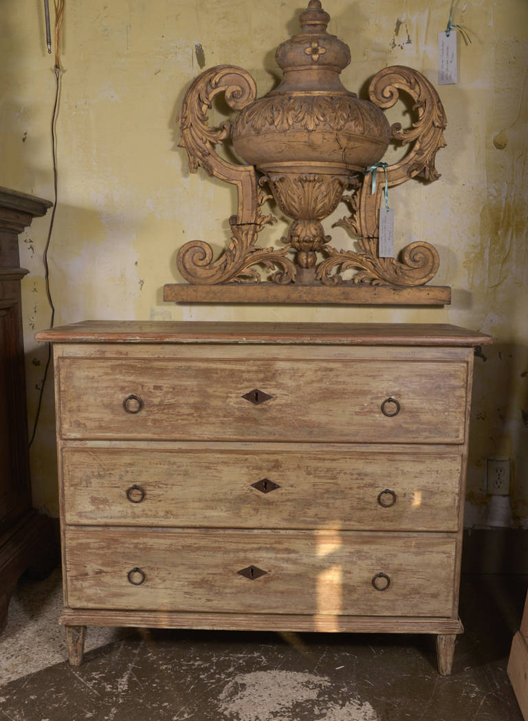 Late 19th c. Small Swedish Commode In Excellent Condition In Houston, TX