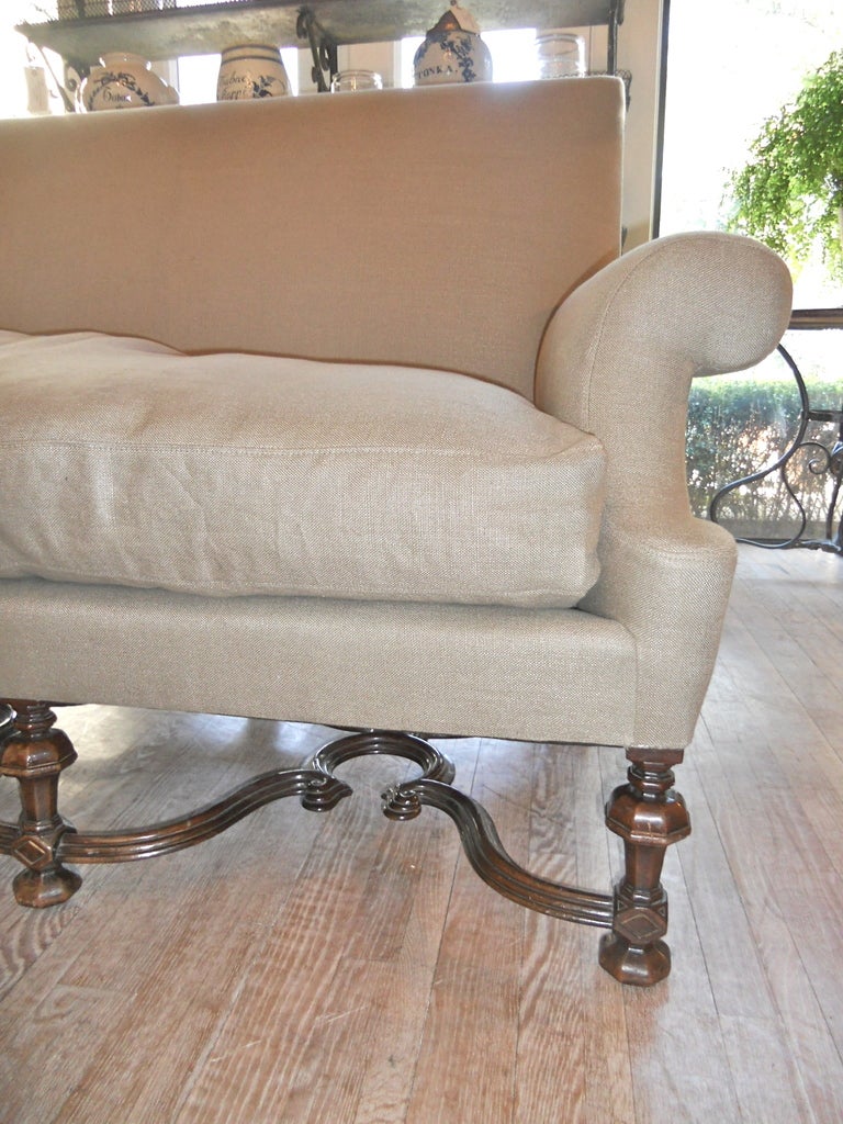 19th.C. English William & Mary Style Sofa In Excellent Condition In Houston, TX