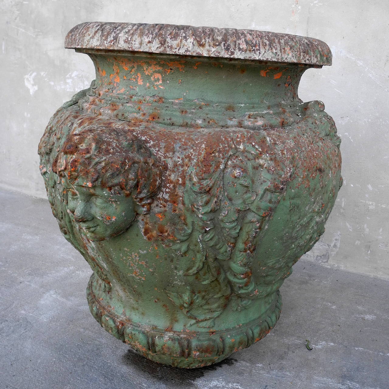 Green French Iron Urn, Circa 1900 In Good Condition In Houston, TX