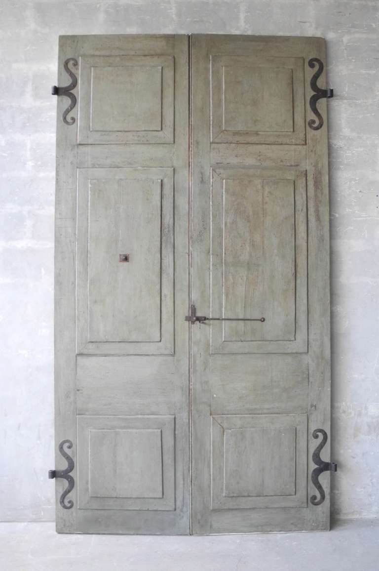 Pair of 18th Century Doors In Excellent Condition In Houston, TX