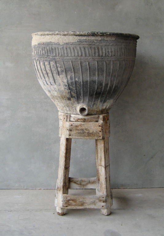 Late 17th c. Terracotta "Ponne"