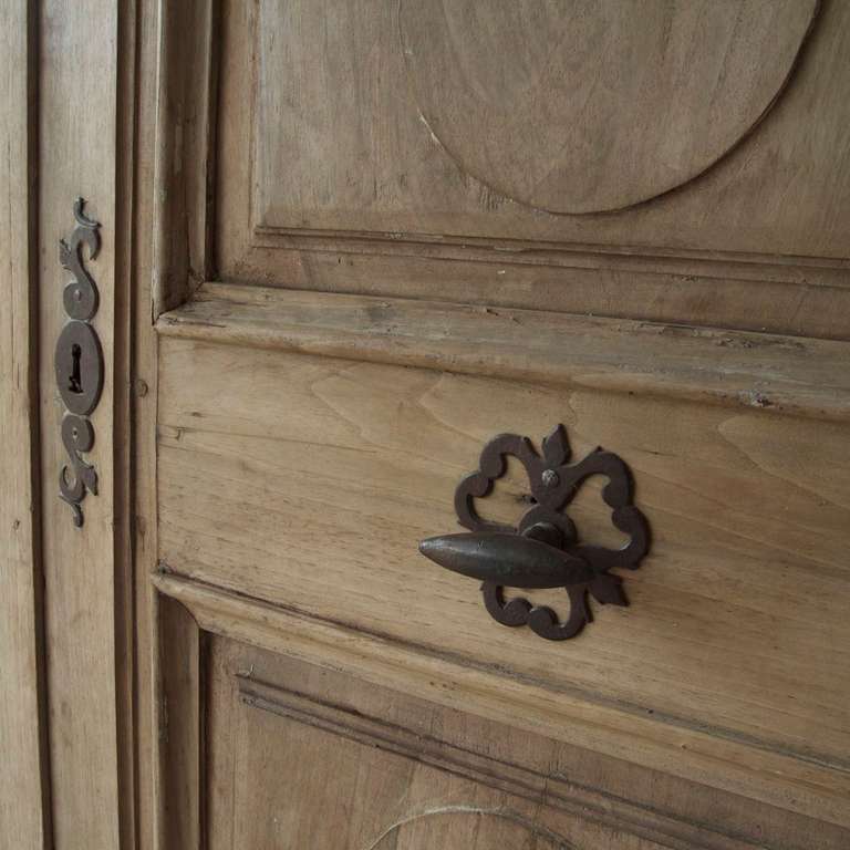 Pair of Louis XV Walnut Doors In Excellent Condition In Houston, TX
