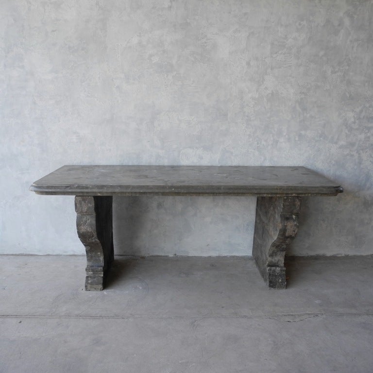 Antique 17th Century Marble Console from Semur-en-Auxois, France In Good Condition For Sale In Houston, TX