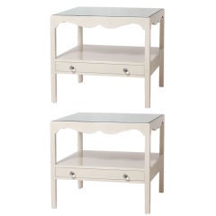 Pair of Hollywood style signed Kittinger end tables