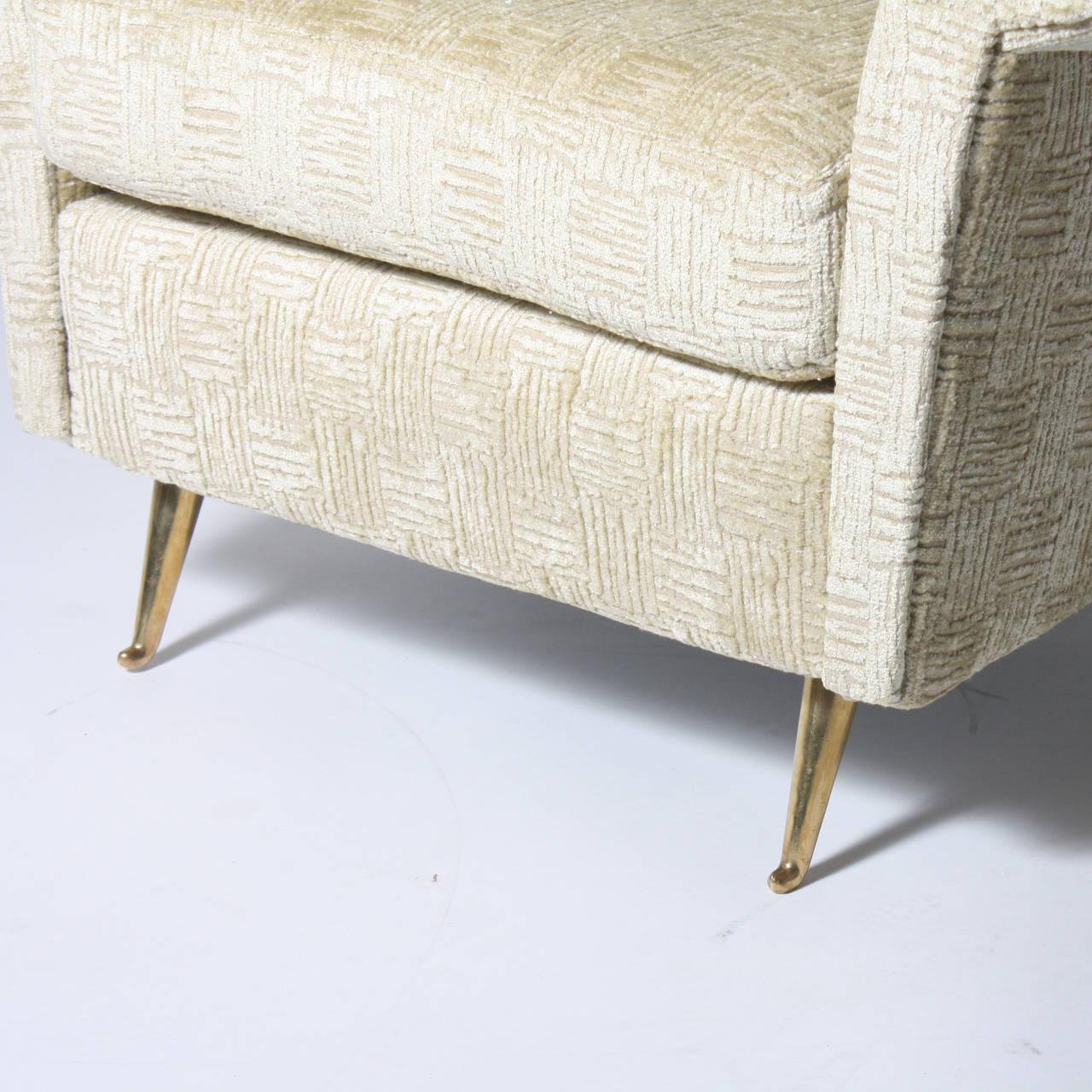 Italian bergeres in the style of Gio Ponti with brass legs, c. 1950 In Good Condition In Dallas, TX