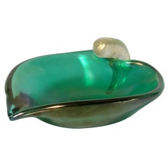 Green opalescent Murano glass leaf bowl, c.1950