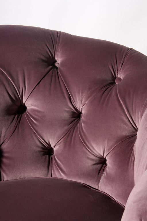 American Pair of purple velvet Hollywood Regency tufted chairs, c. 1950