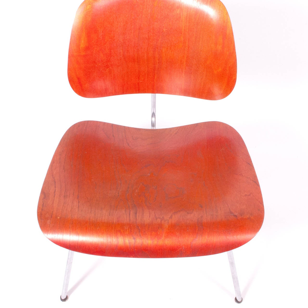 1951 Original Red Aniline Dyed LCM Chair by Charles Eames In Good Condition In Hudson, NY
