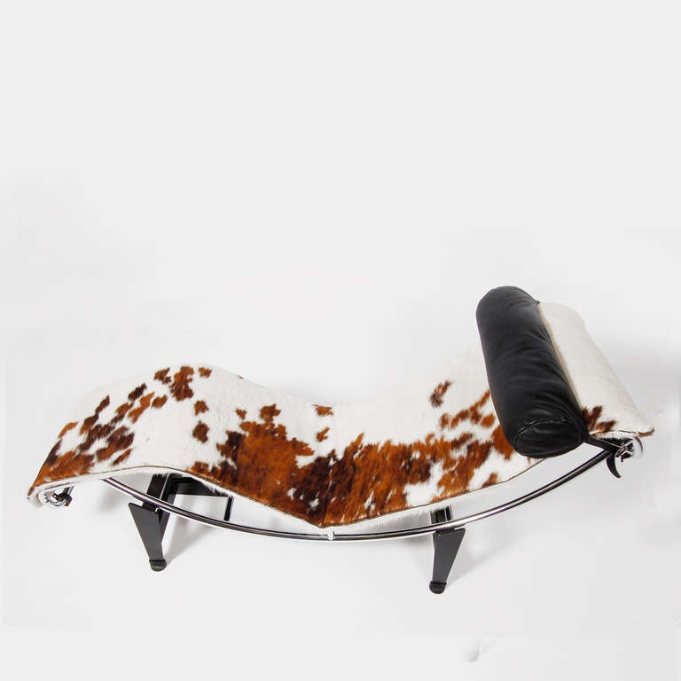 Bauhaus LC-4 Chaise Longue by Le Corbusier