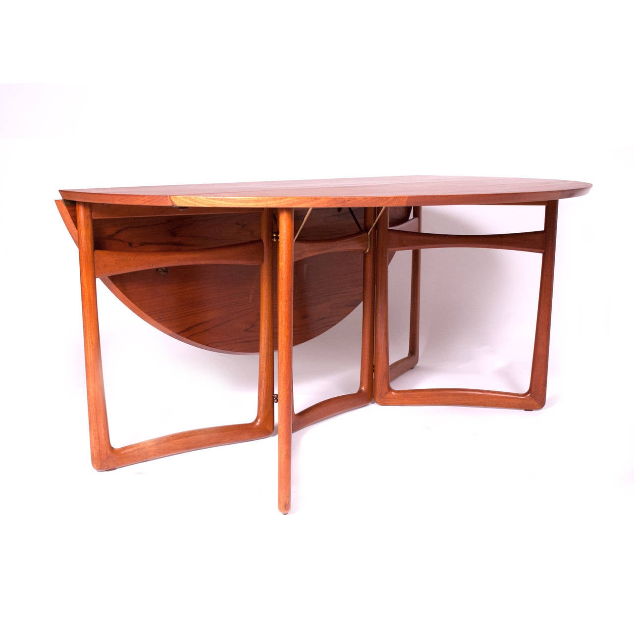 Dining Table Designed by Danish Architects Peter Hvidt and Orla Mølgaard-Nielsen In Excellent Condition In Hudson, NY
