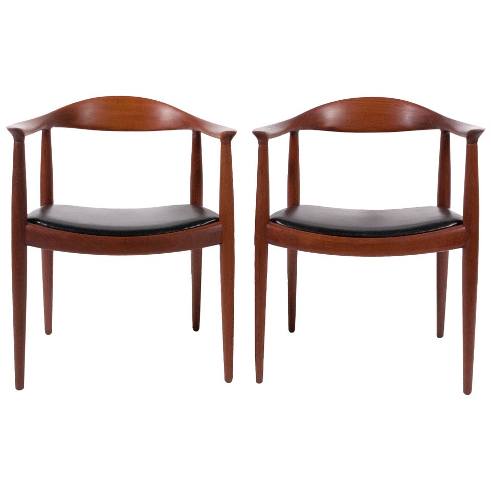 Pair of Classic Chairs by Hans Wegner