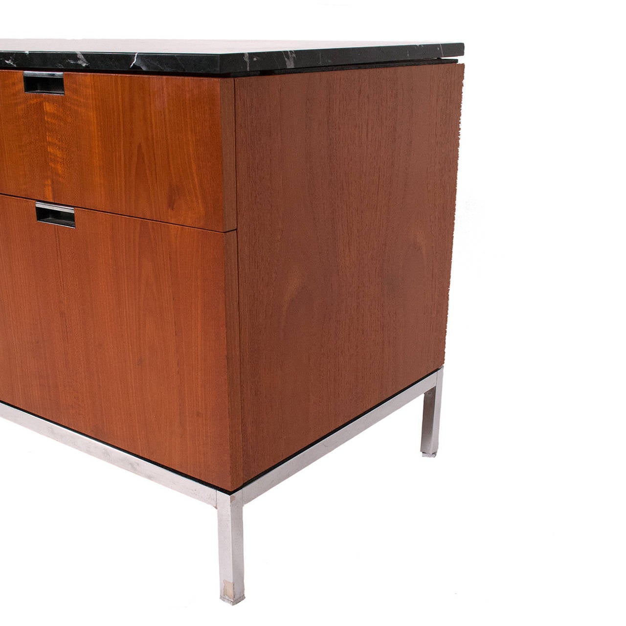 Mid-20th Century Executive Credenza Model 2543M by Florence Knoll